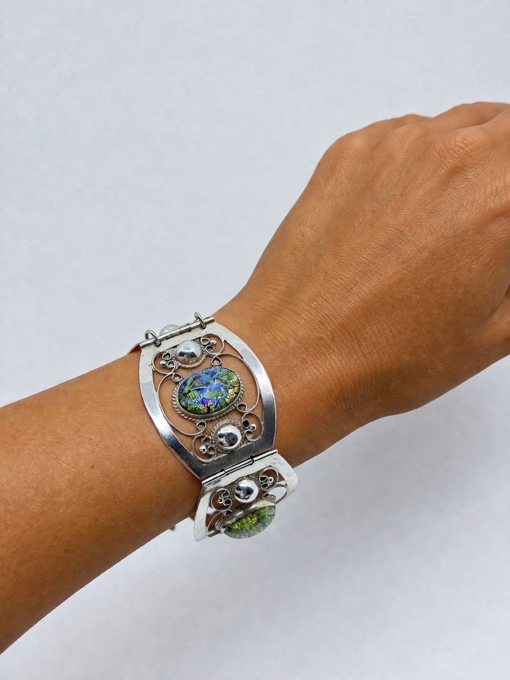 VTG Sterling Silver Bracelet Mexico Dragon Breath Opal Green Glass Boho Filigree